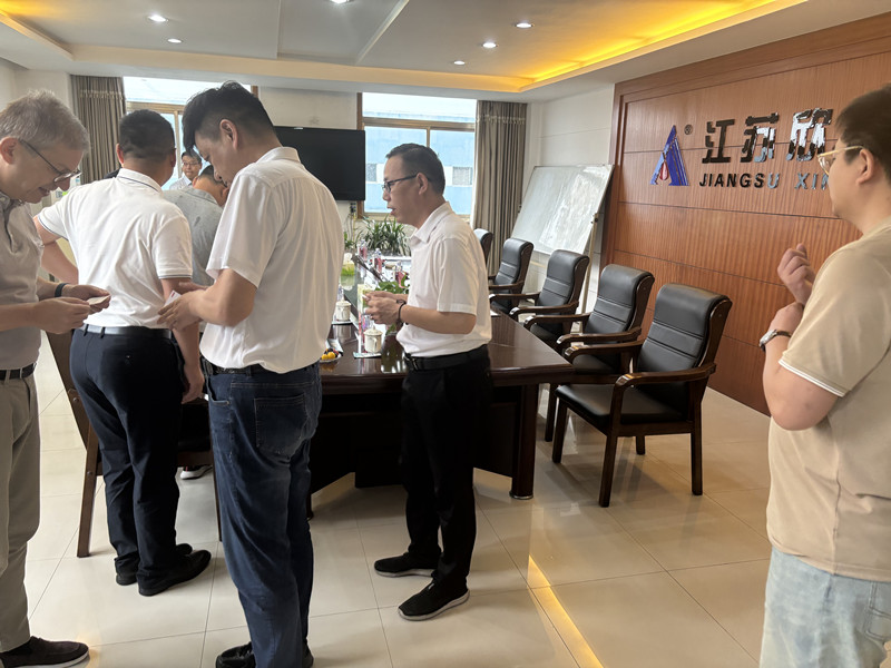 2025新澳门免费原料宝典